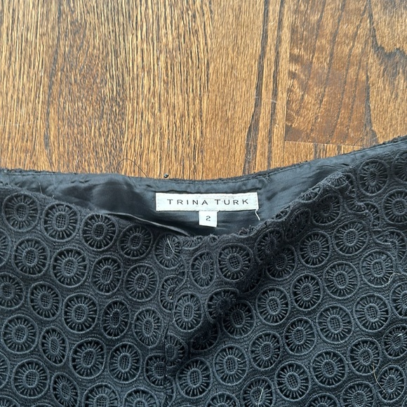 Trina Turk black shorts size 2 - Picture 2 of 3